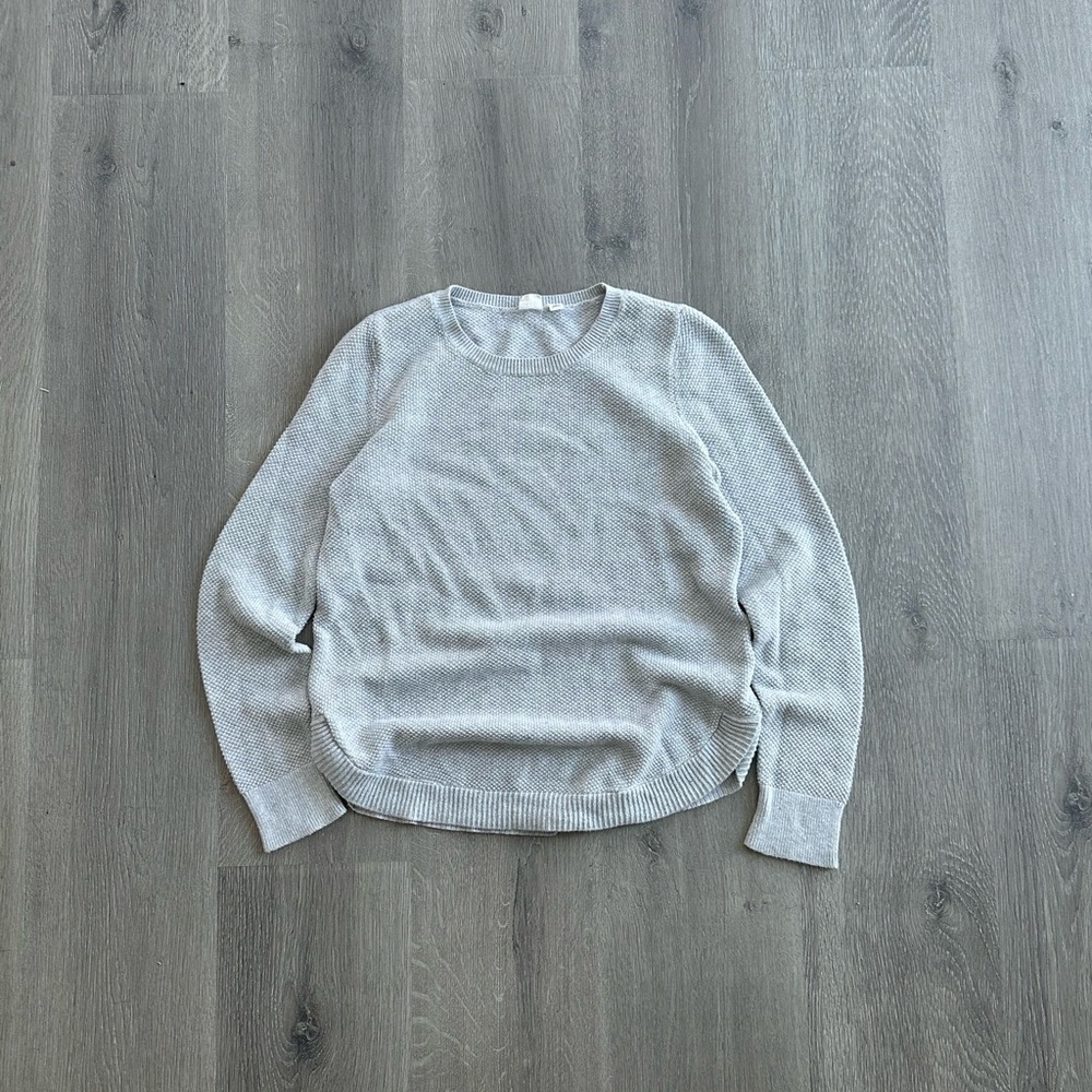 GAP Light Gray Women's Crew Neck Sweater